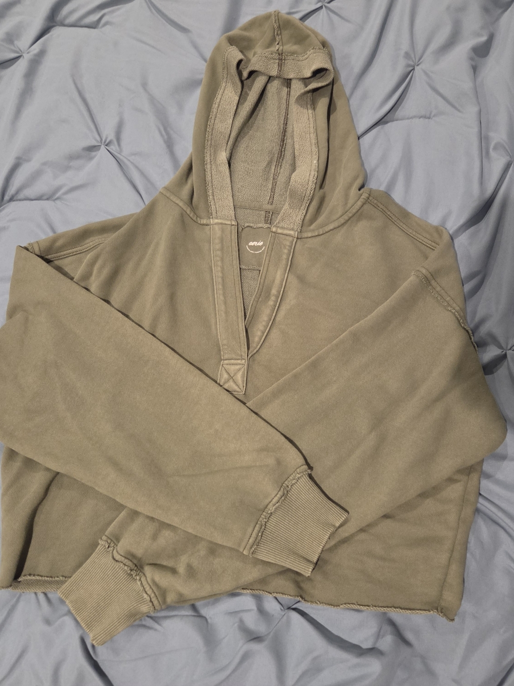 Aerie Cropped Hooded Pullover in Olive